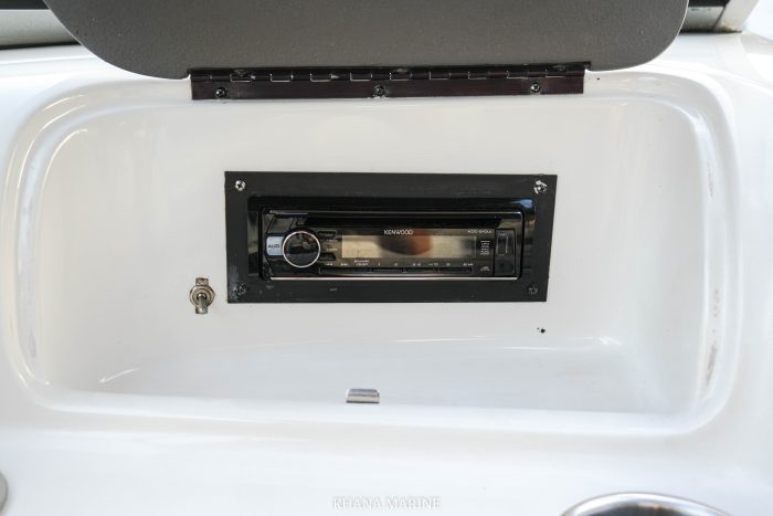 2004 Monterey 180 Edge | MerCruiser 3.0L - Image 9
