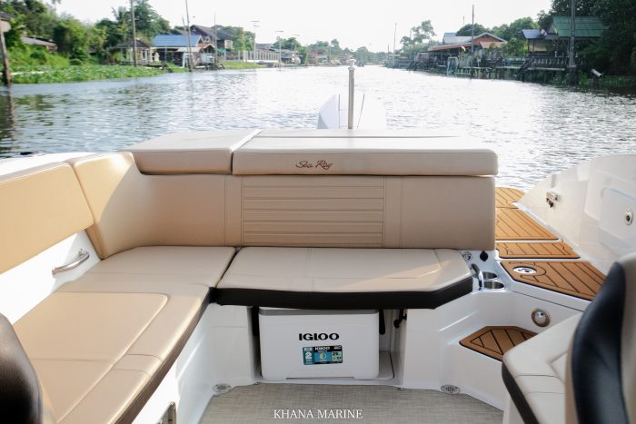 2019 Sea Ray SPX 230 Outboard | Mercury 200HP Fourstroke - Image 7