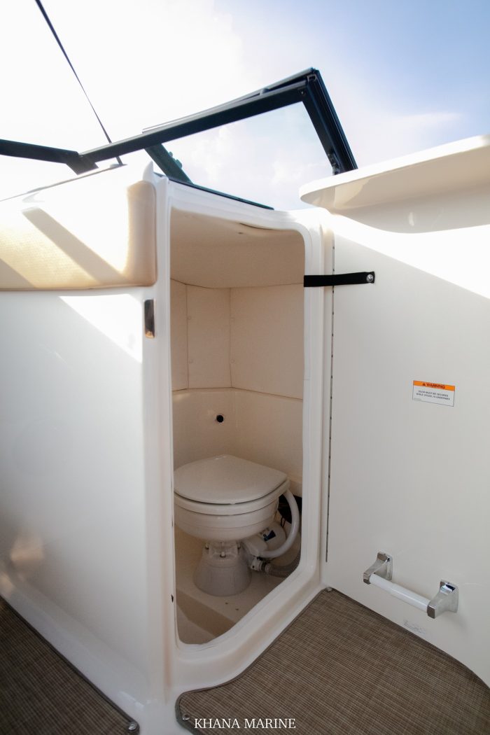 2019 Sea Ray SPX 230 Outboard | Mercury 200HP Fourstroke - Image 6