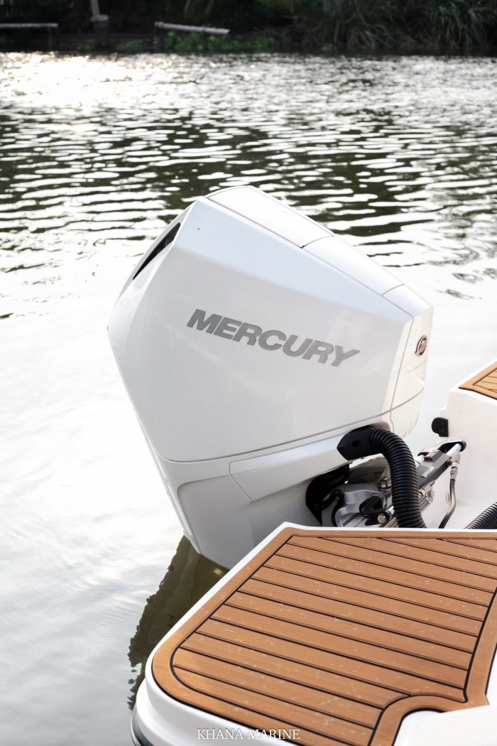 2019 Sea Ray SPX 230 Outboard | Mercury 200HP Fourstroke - Image 9