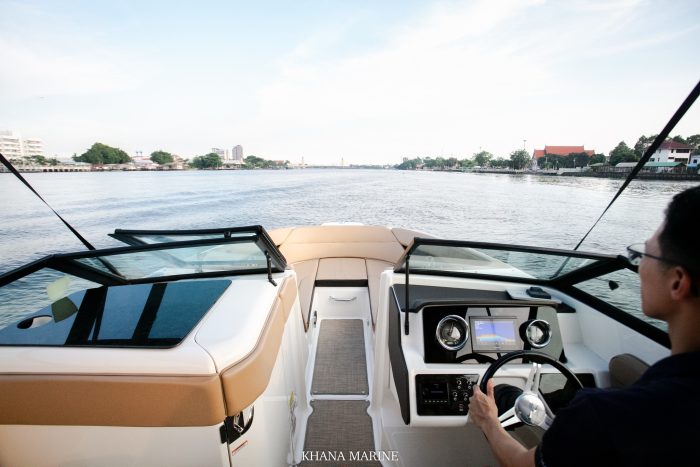 2019 Sea Ray SPX 230 Outboard | Mercury 200HP Fourstroke - Image 3