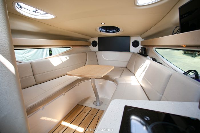 2014 Regal 28 Express | MerCruiser 350 MAG - Image 6