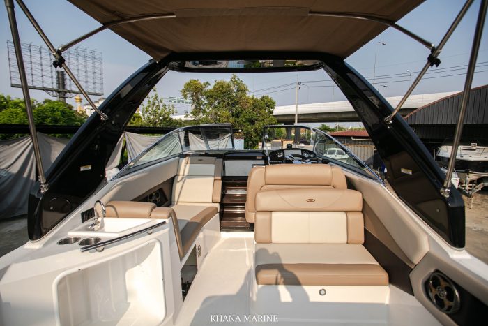 2014 Regal 28 Express | MerCruiser 350 MAG - Image 4