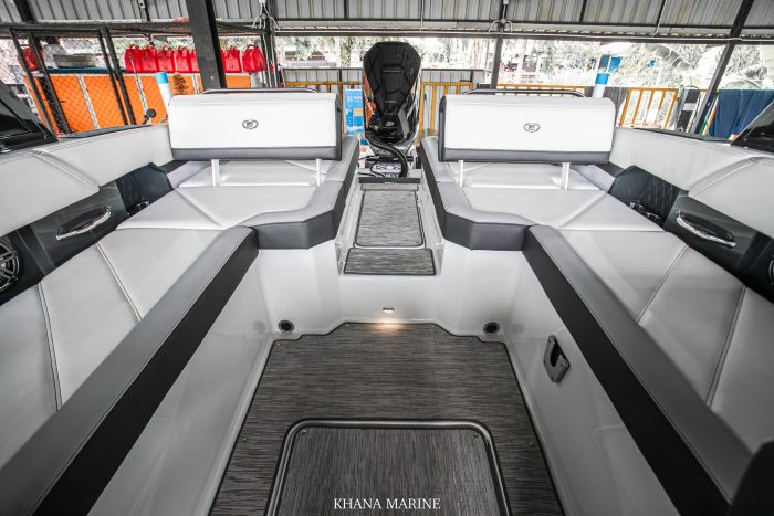2021 Cobalt R6 Outboard | Mercury 300HP - Image 7
